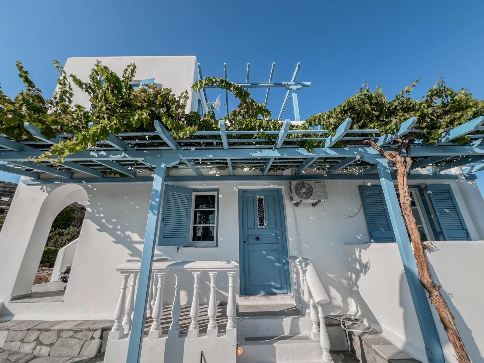 Yaleena Residences Дриос Екстериор снимка