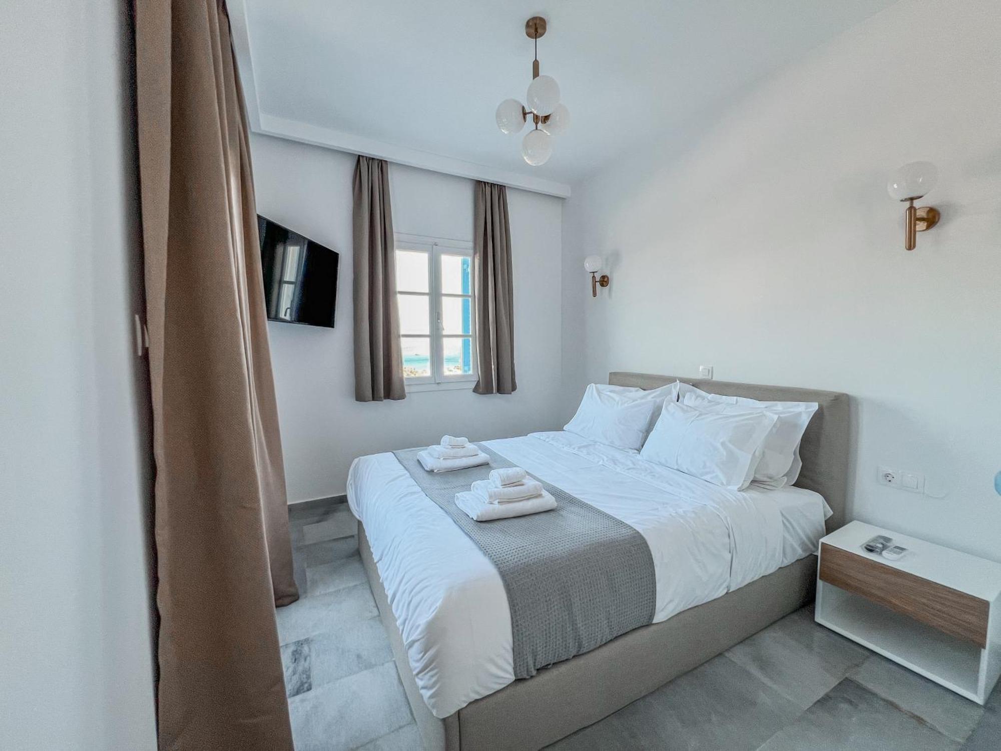 Yaleena Residences Дриос Екстериор снимка