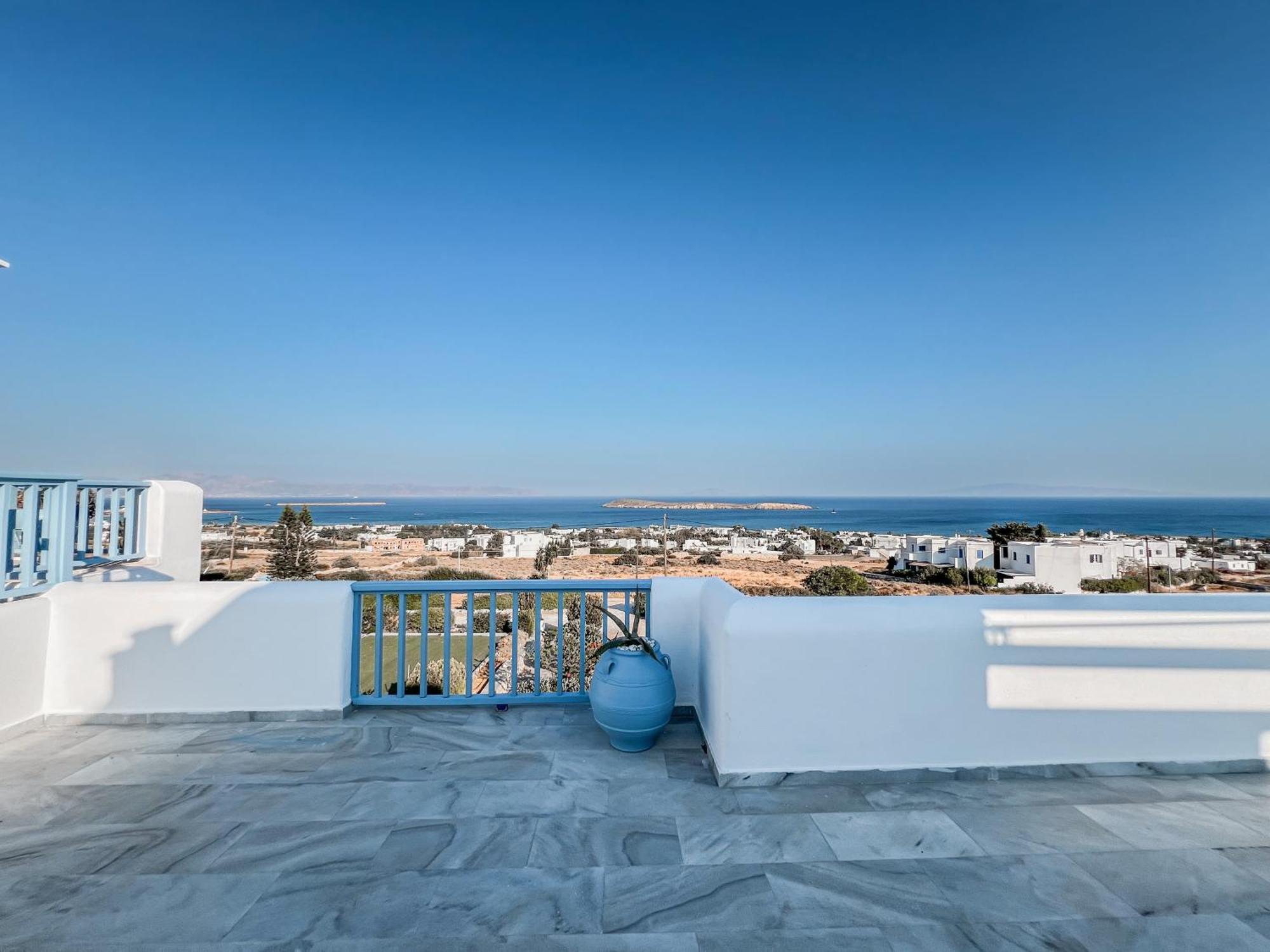 Yaleena Residences Дриос Екстериор снимка